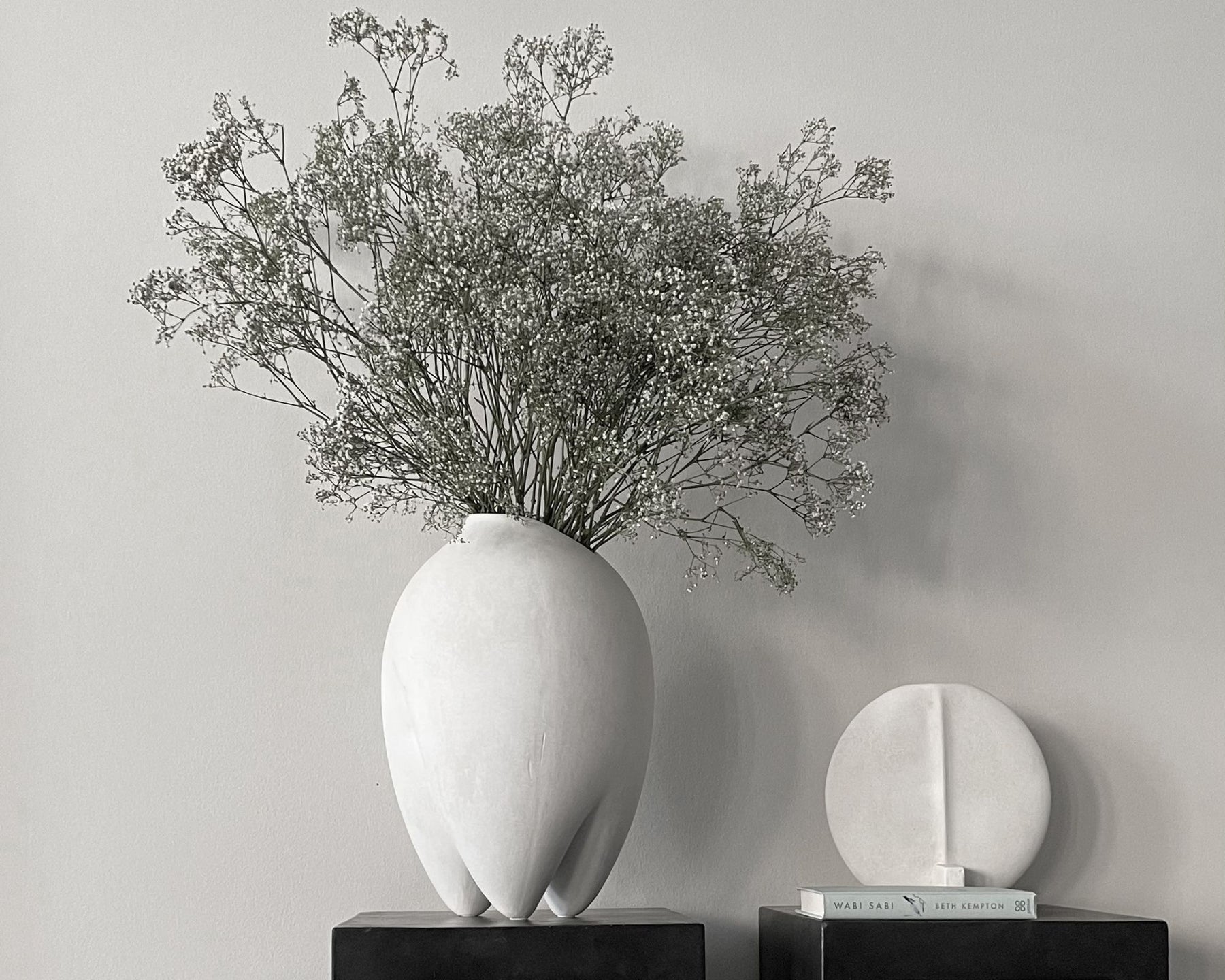 White Ceramic Vase | DSHOP