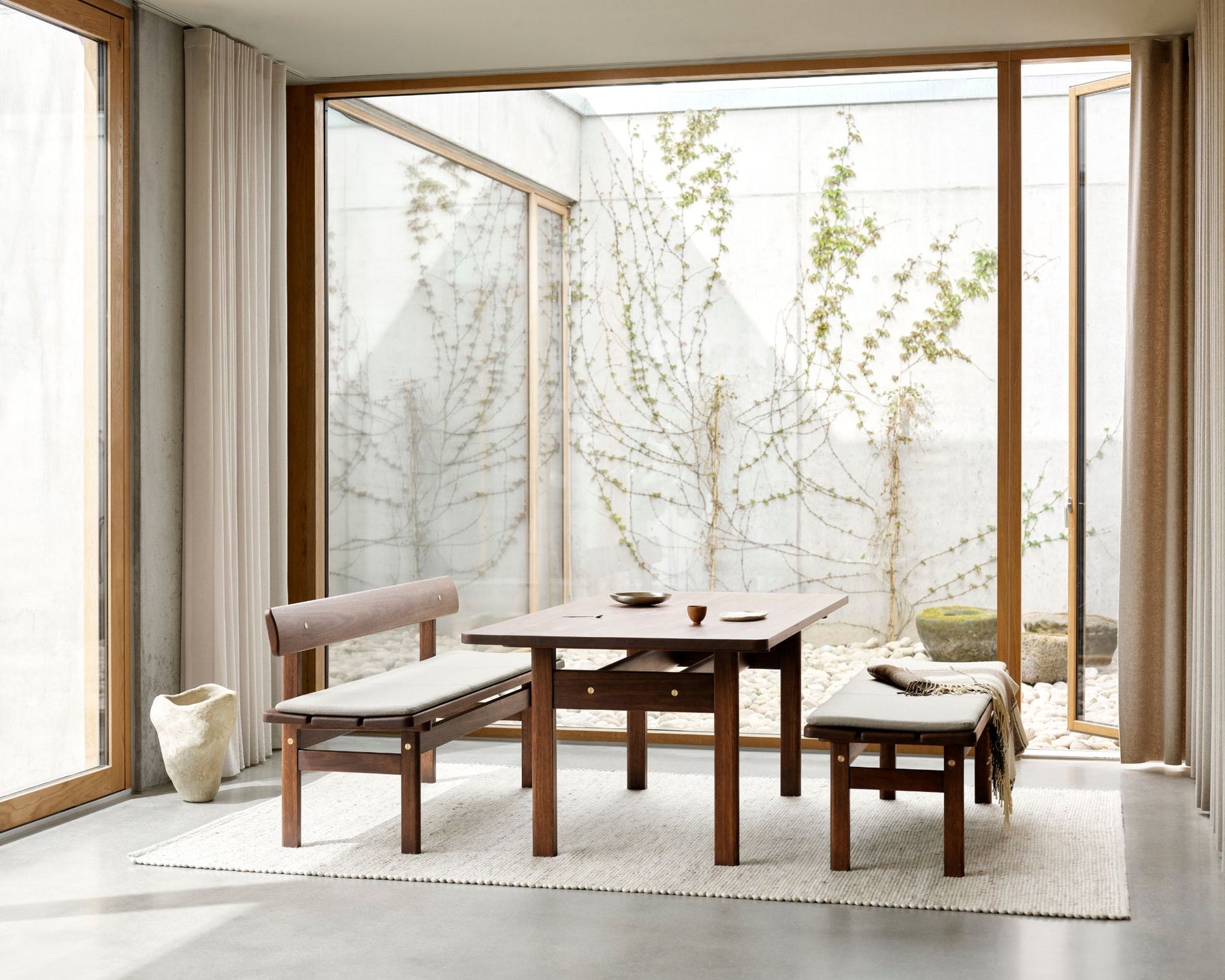 Dark Oiled Eucalyptus Dining Set | DSHOP