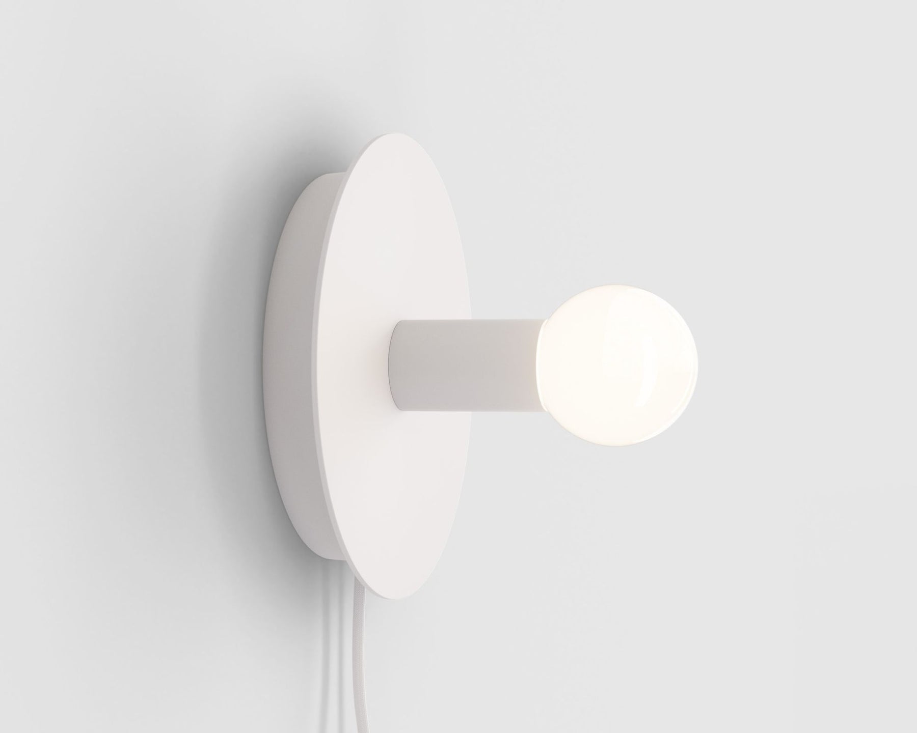 Lambert & Fils Plug-In Sconce | DSHOP