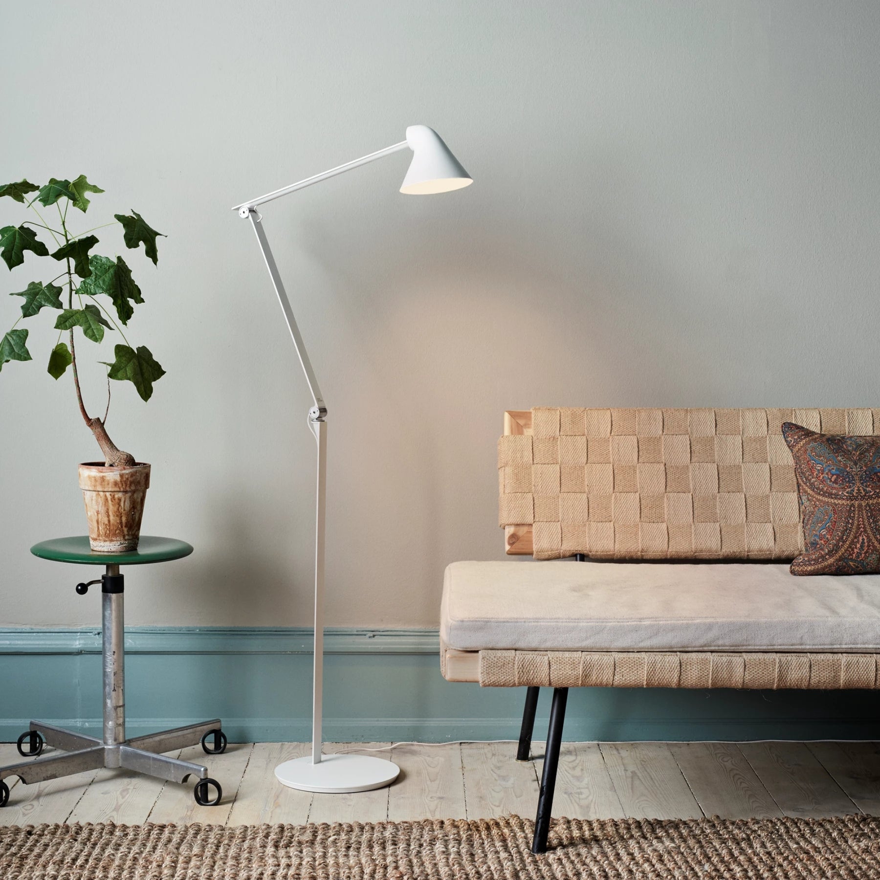 NJP Floor Lamp