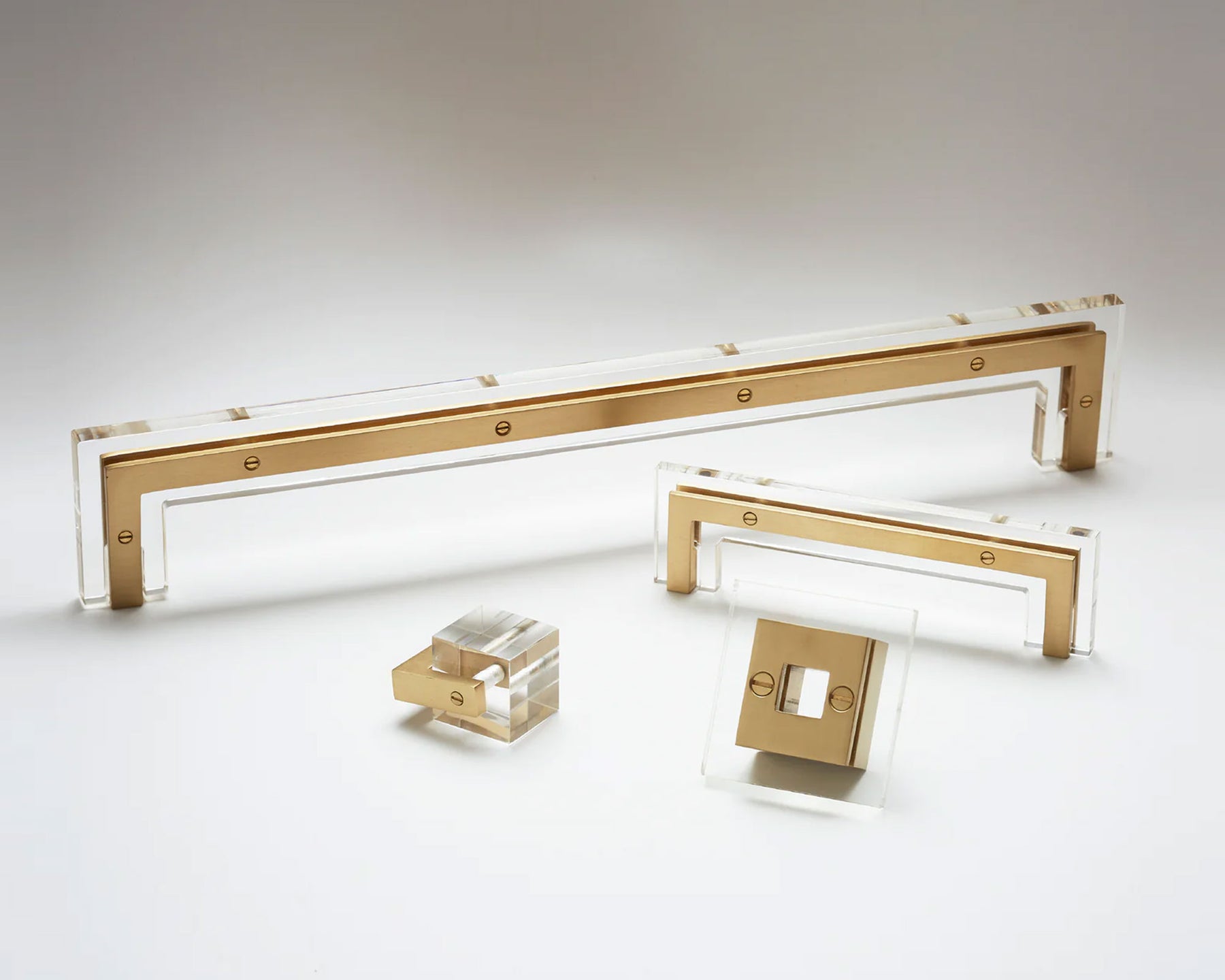 Luxury Acrylic Hardware Handles & Knobs | DSHOP