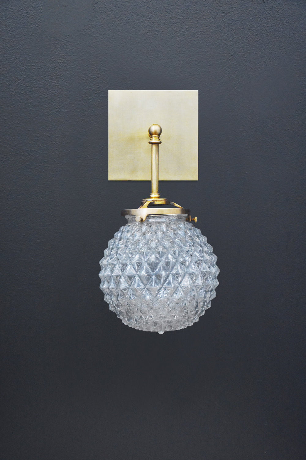 Michelle James Brilliant Glass Globe Sconce | DSHOP
