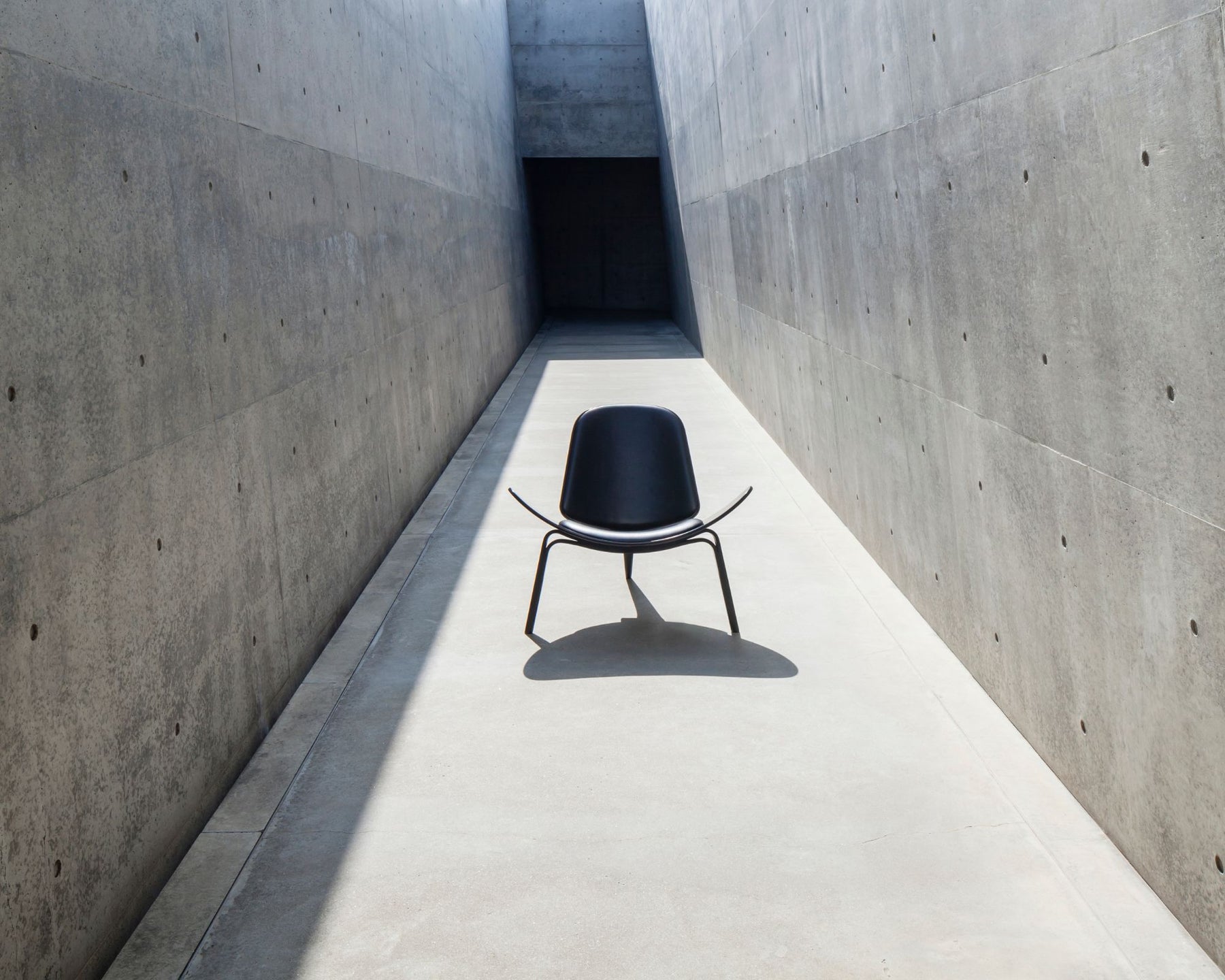 CH07 Shell Chair