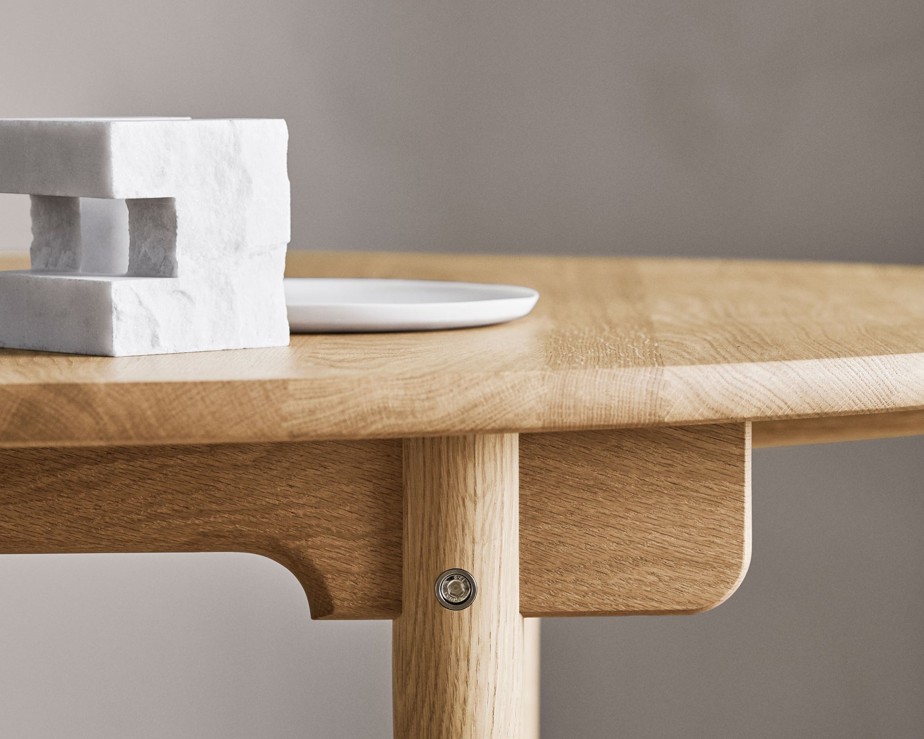 Oval Dining Room Table | DSHOP