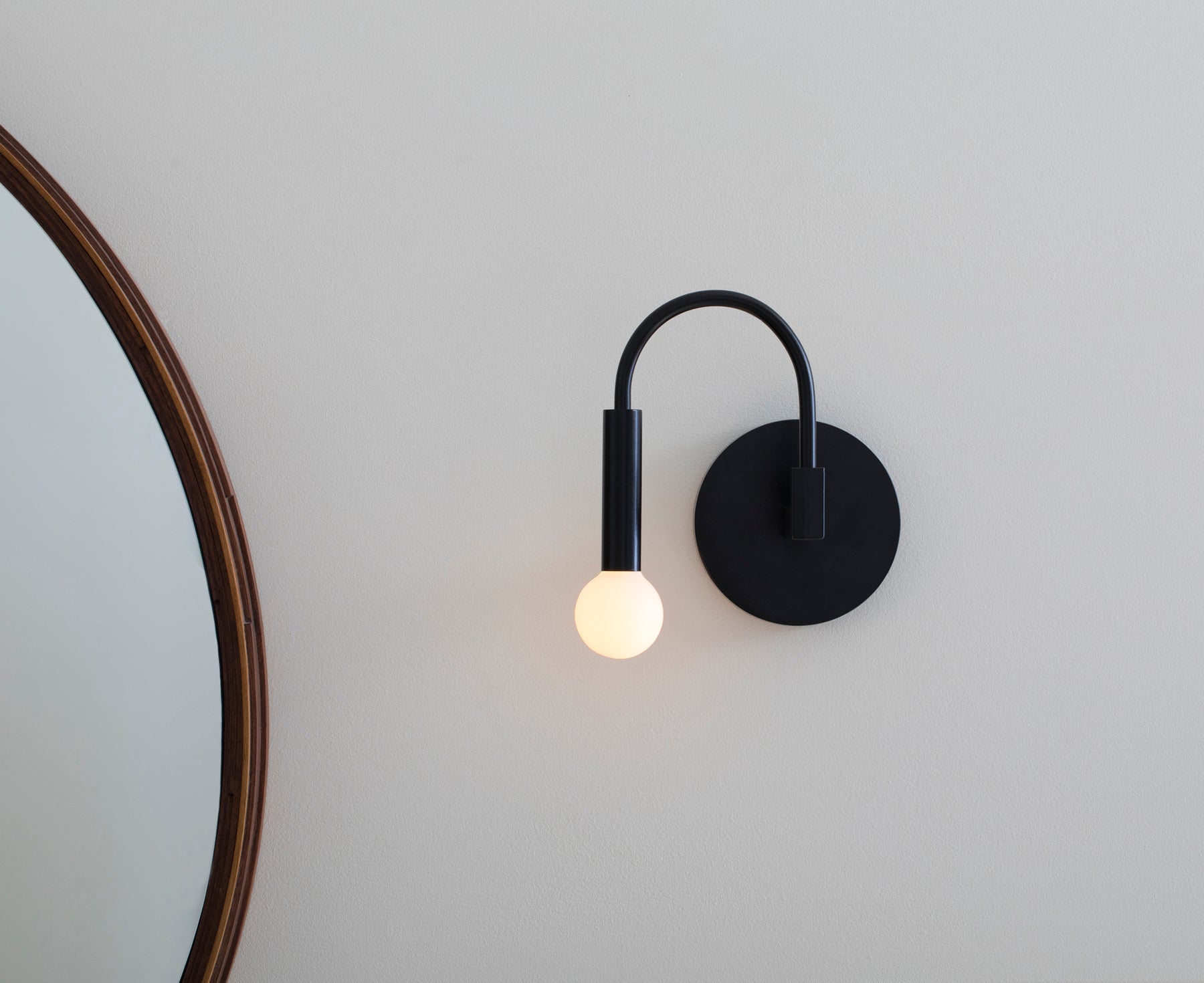 Contemporary Black Sconce | DSHOP