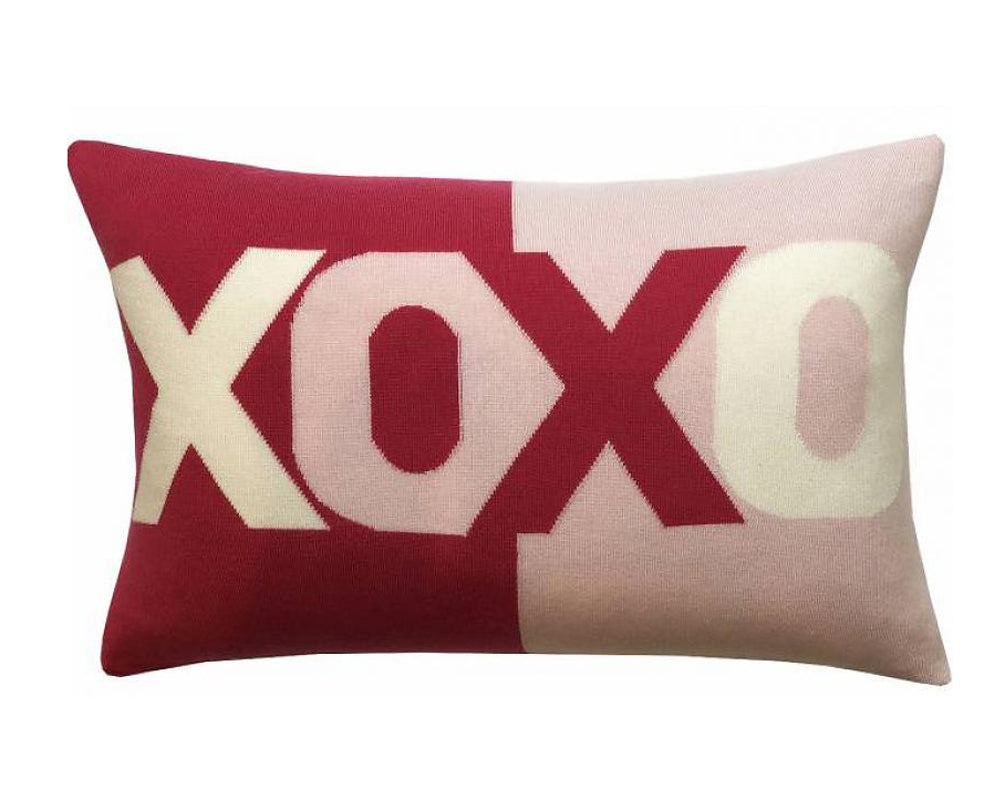Cashmere XOXO Pillow - Pink | DSHOP