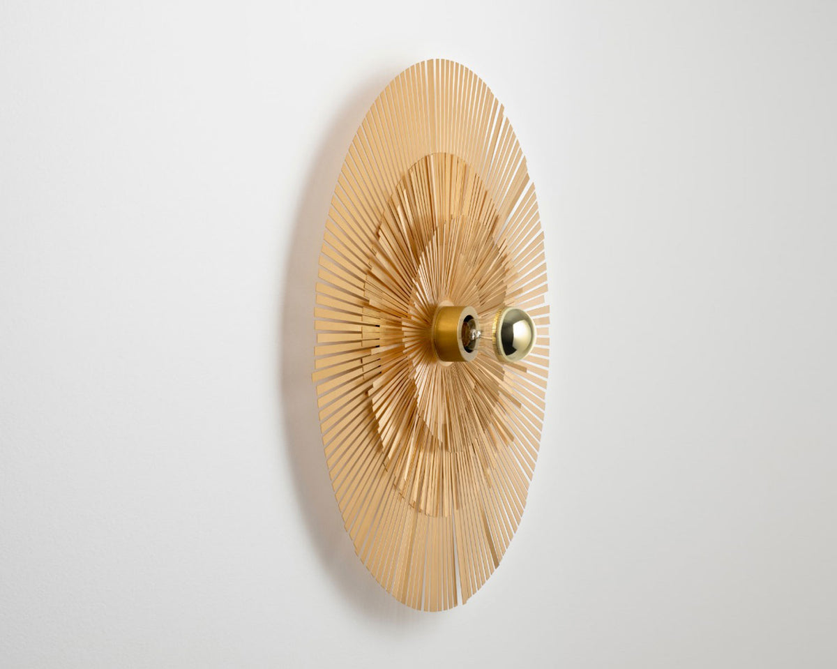 Brass Disc Wall Lamp | DSHOP