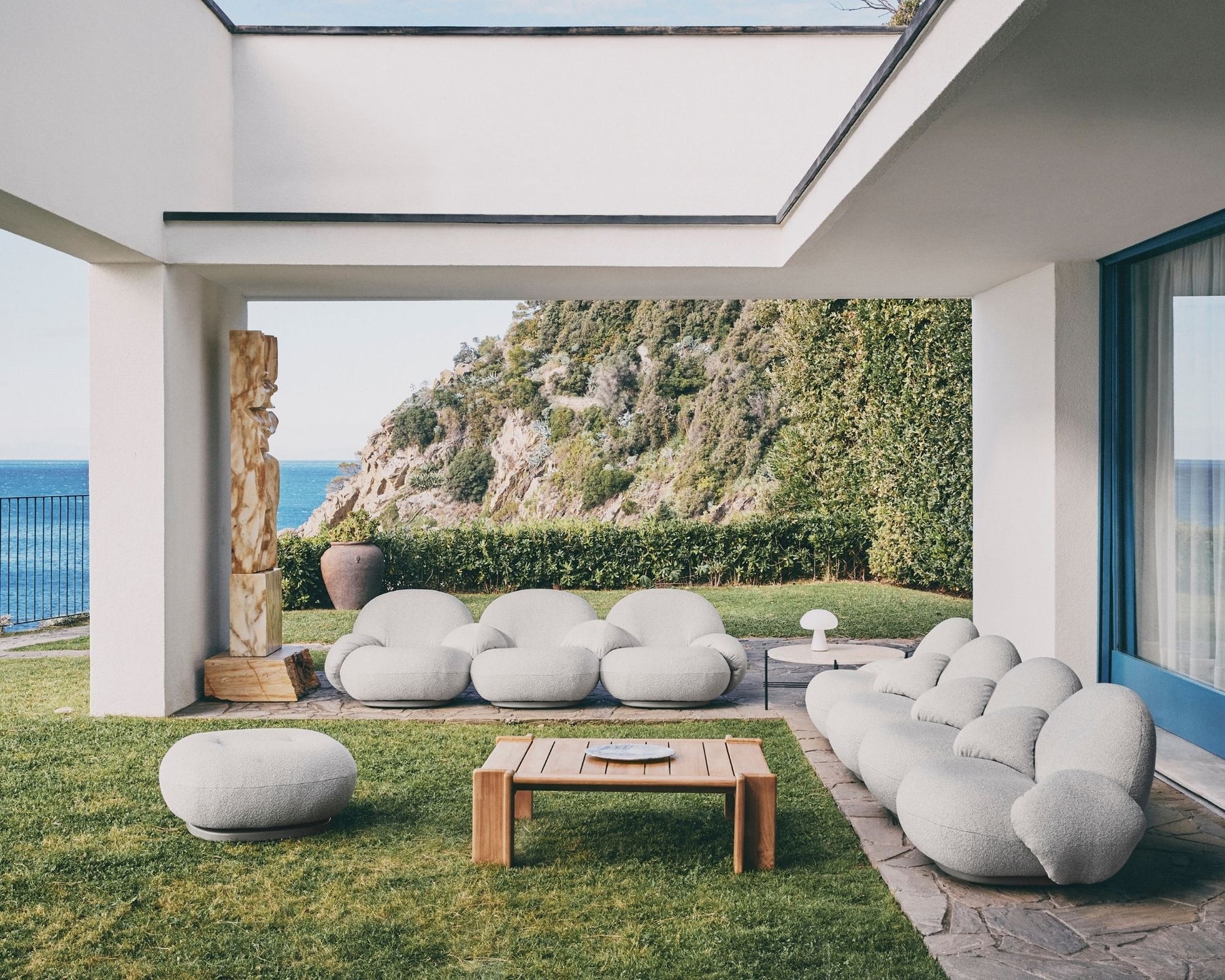 Pacha Outdoor Ottoman