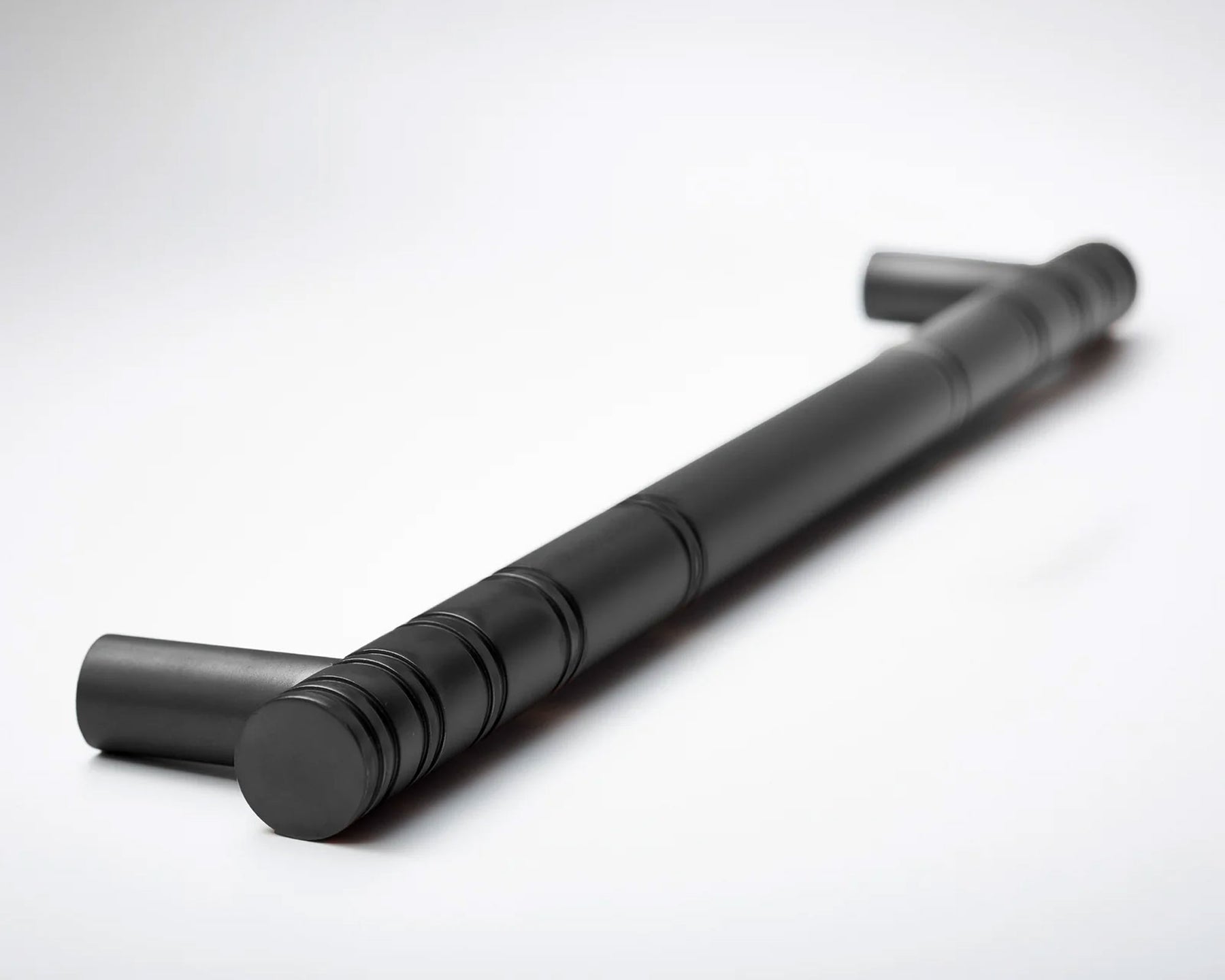 Minimalist Blackened Hardware Handle | DSHOP