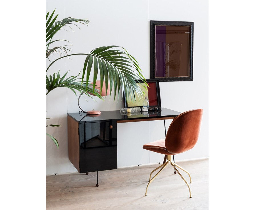 Gubi Upholstered Beetle Dining Chair - Swivel Base by GamFratesi | DSHOP