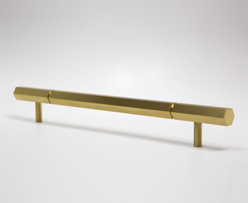 Facet-01L Handle (Long) - Satin Brass