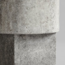 101 Copenhagen Column Table, Silver Travertine – Details