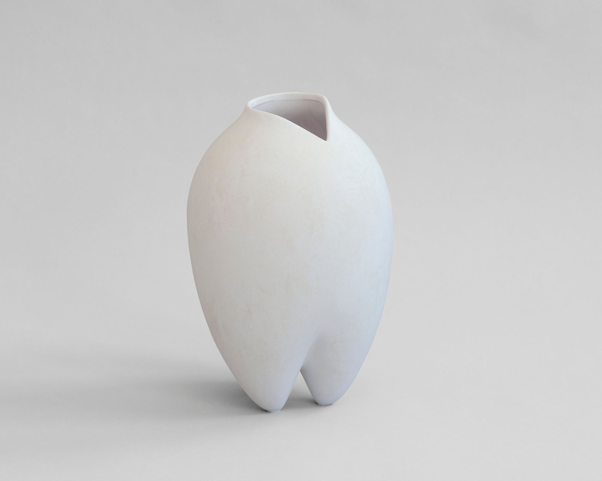 Sumo Vase Slim, Bone White | Ceramic Art | 101 Copenhagen at DSHOP