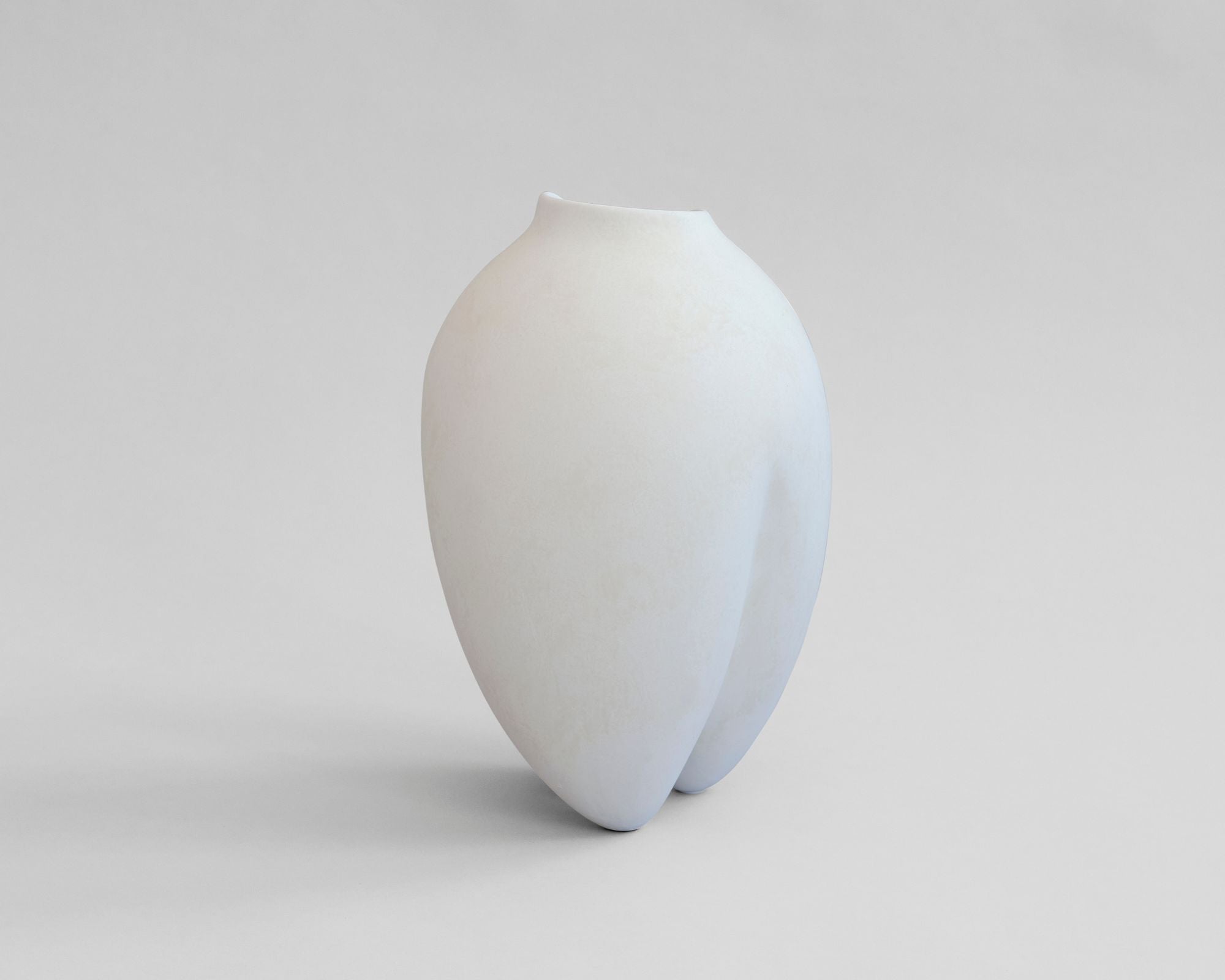 Sumo Vase Slim, Bone White | Ceramic Art | 101 Copenhagen at DSHOP