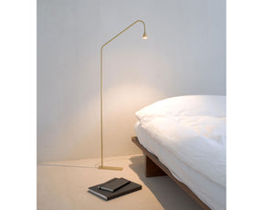 Austere-F Minimal Brass Floor Lamp | DSHOP