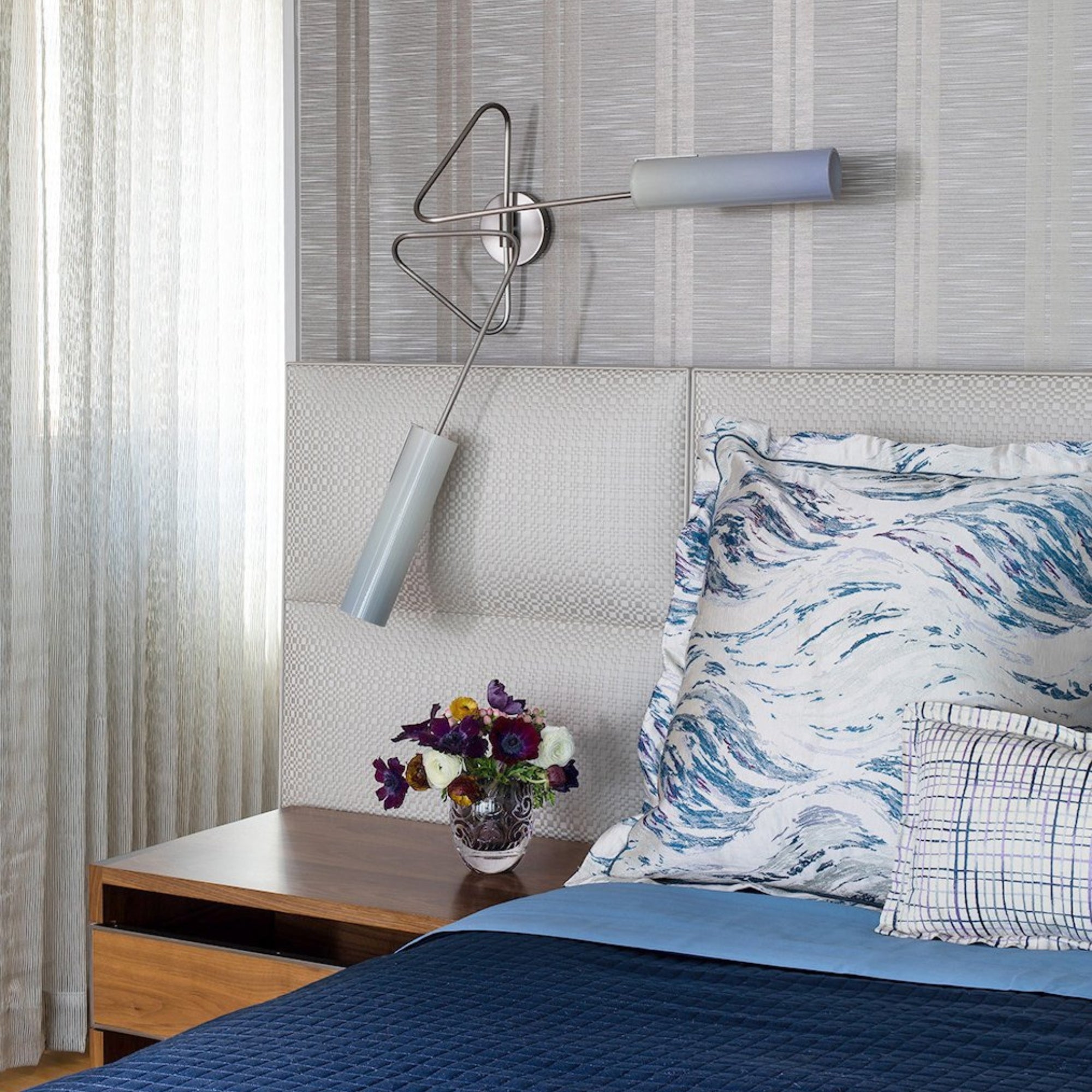 Avram Rusu Continuum Sconce 04 01 | DSHOP