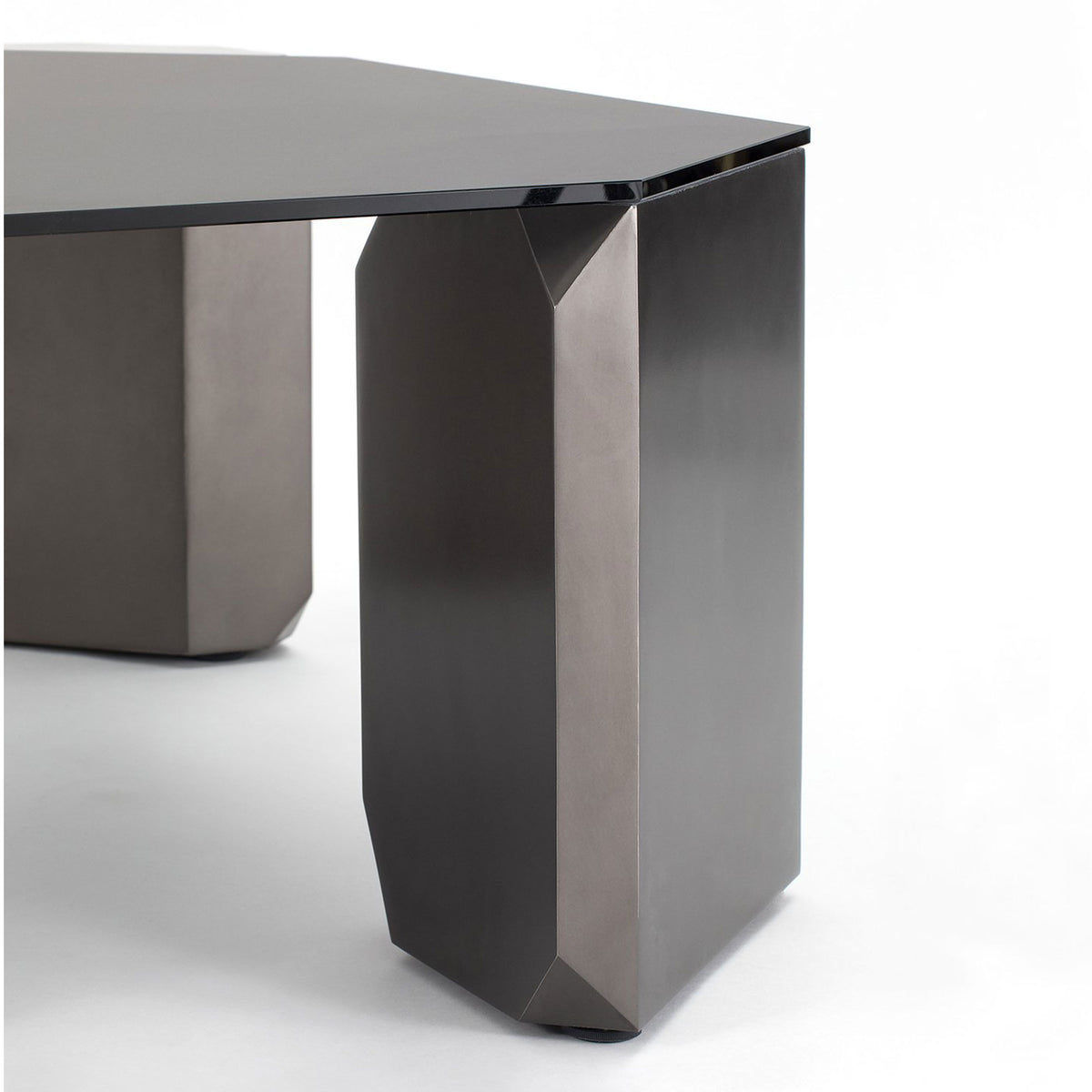 Avram Rusu Stonehenge Coffee Table 03 | DSHOP