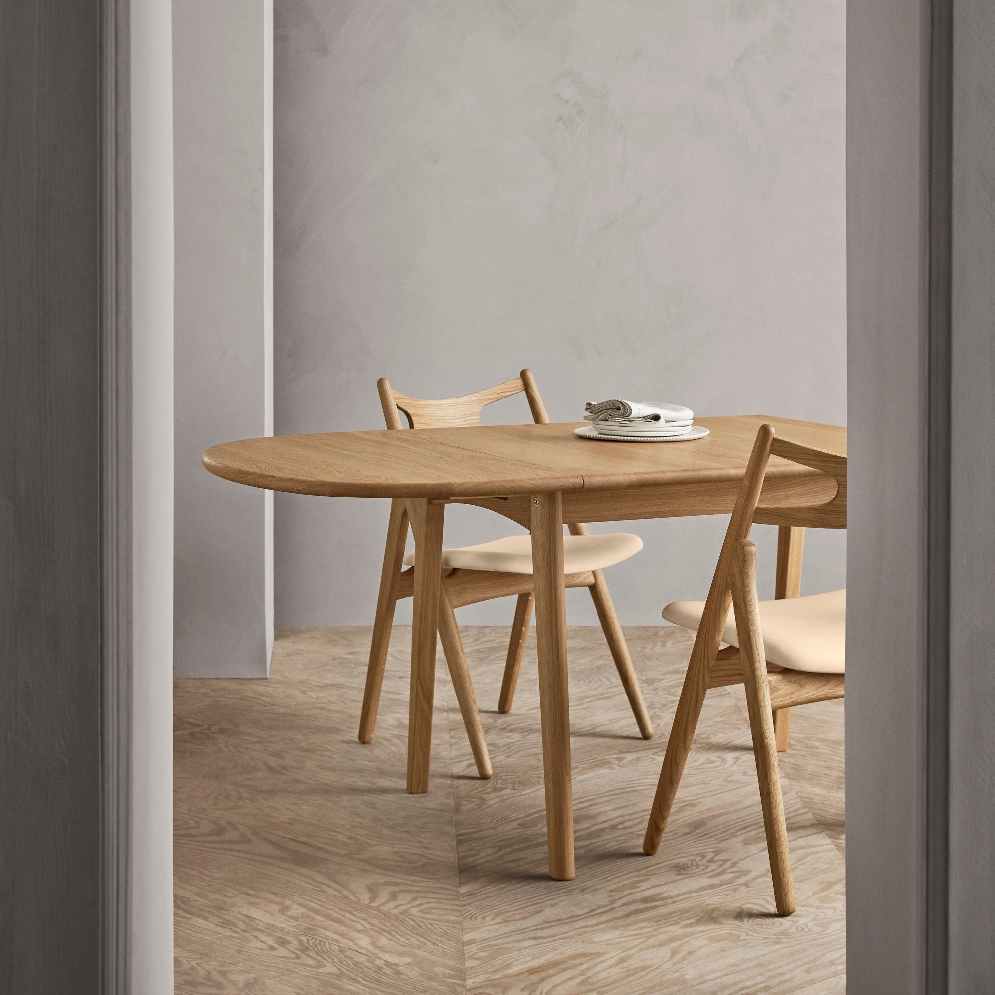 Oval Wood Dining Table - DSHOP