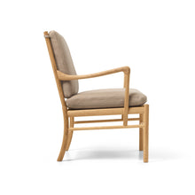 OW149 Colonial Chair