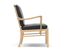 OW149 Colonial Chair