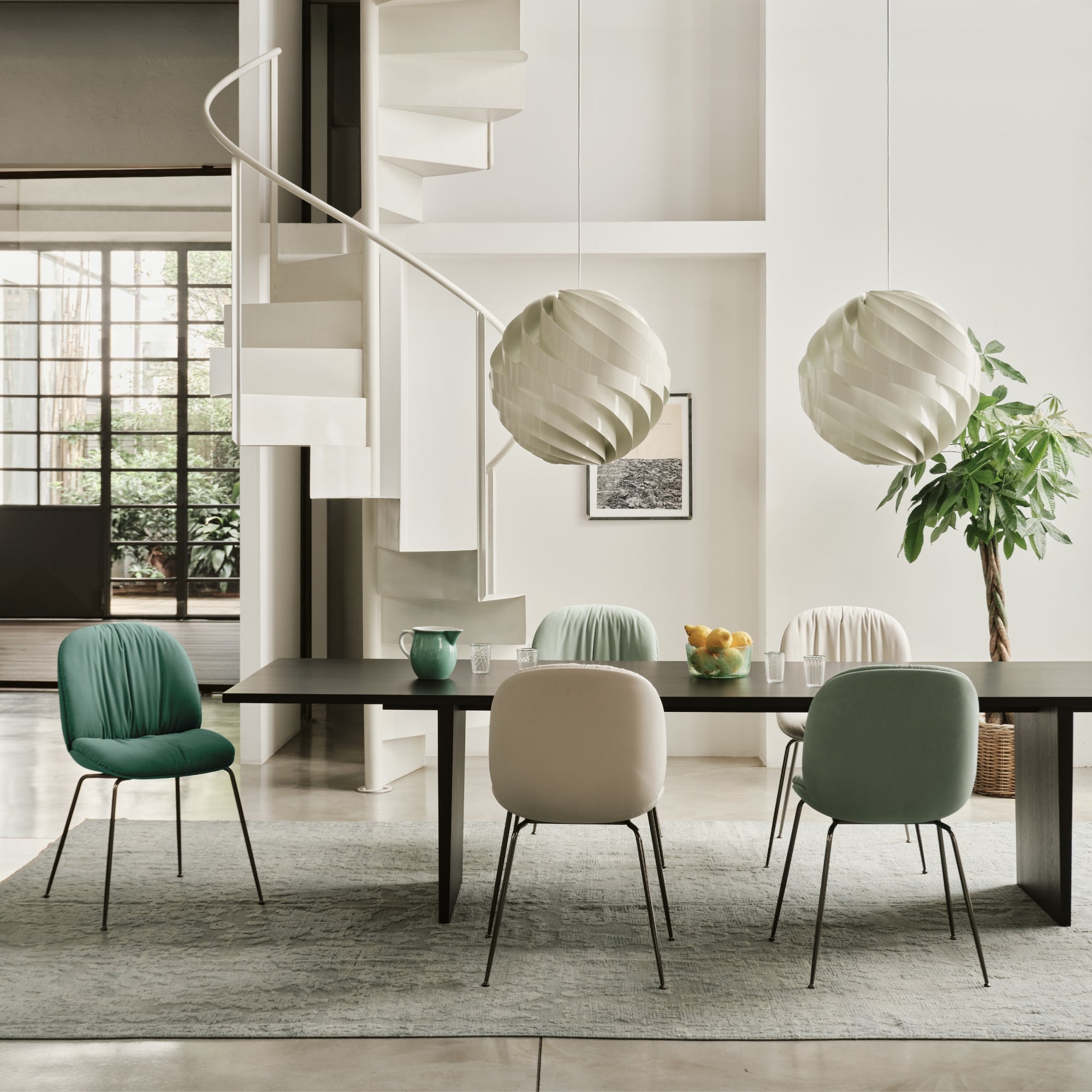 Gubi Beetle Soft Dining Chair - Fully Upholstered – Luxury Indoor Dining Chair