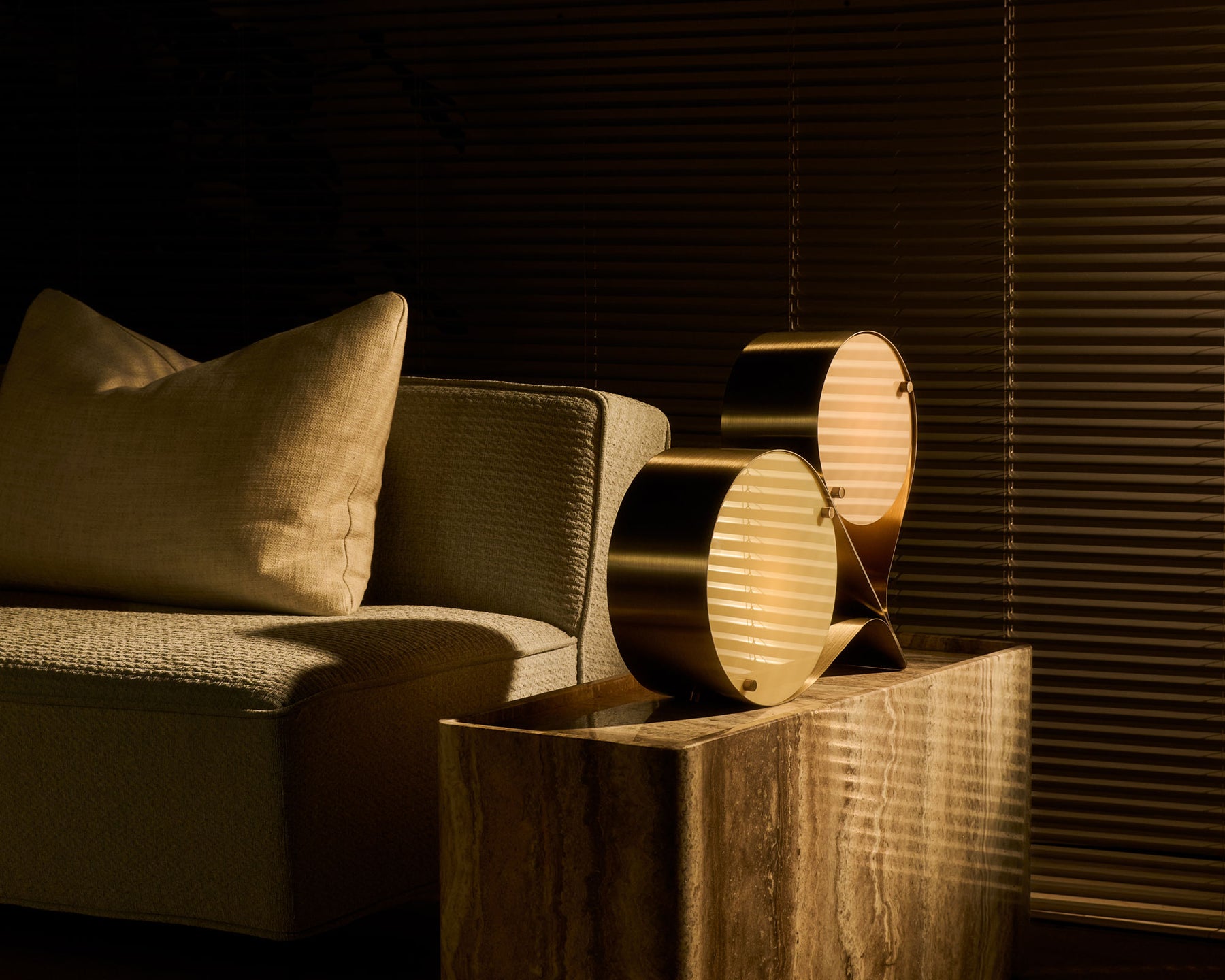 Circular Table Lamp | DSHOP