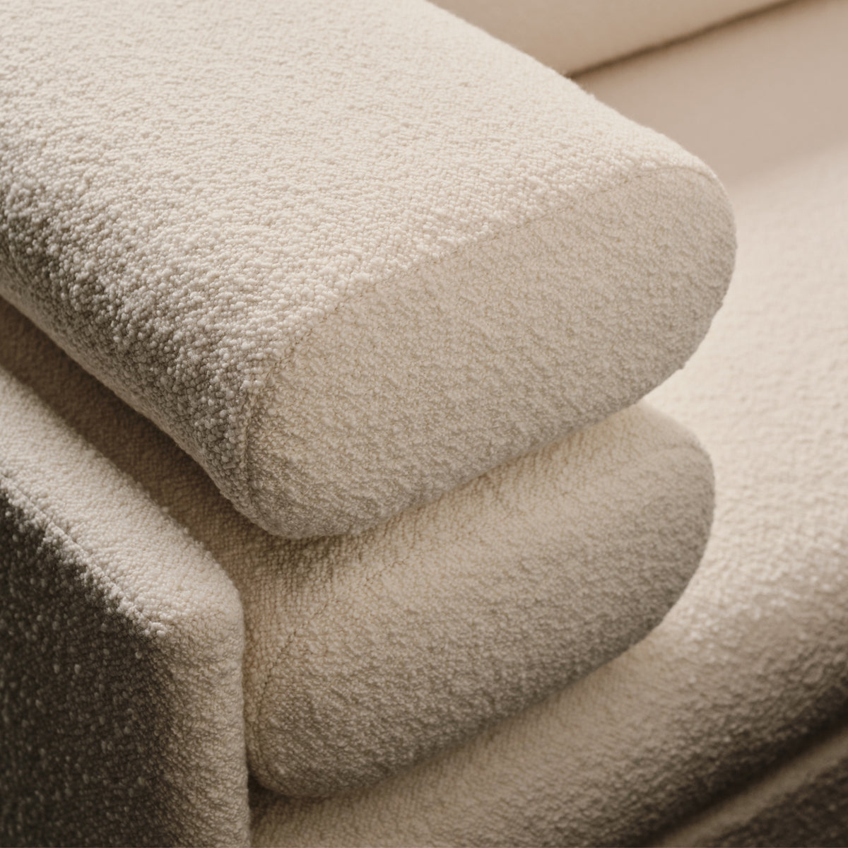 Gubi Elogio 3 Seater Sofa – Fabric Sofa Details