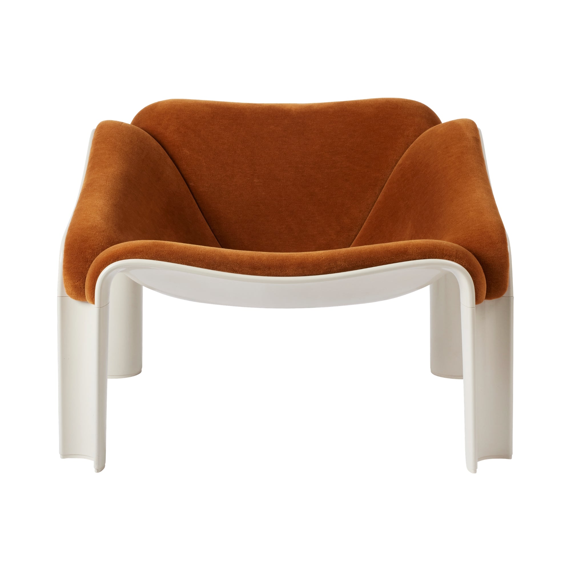Gubi F300 Lounge Chair – Indoor Lounge Chair in Brown