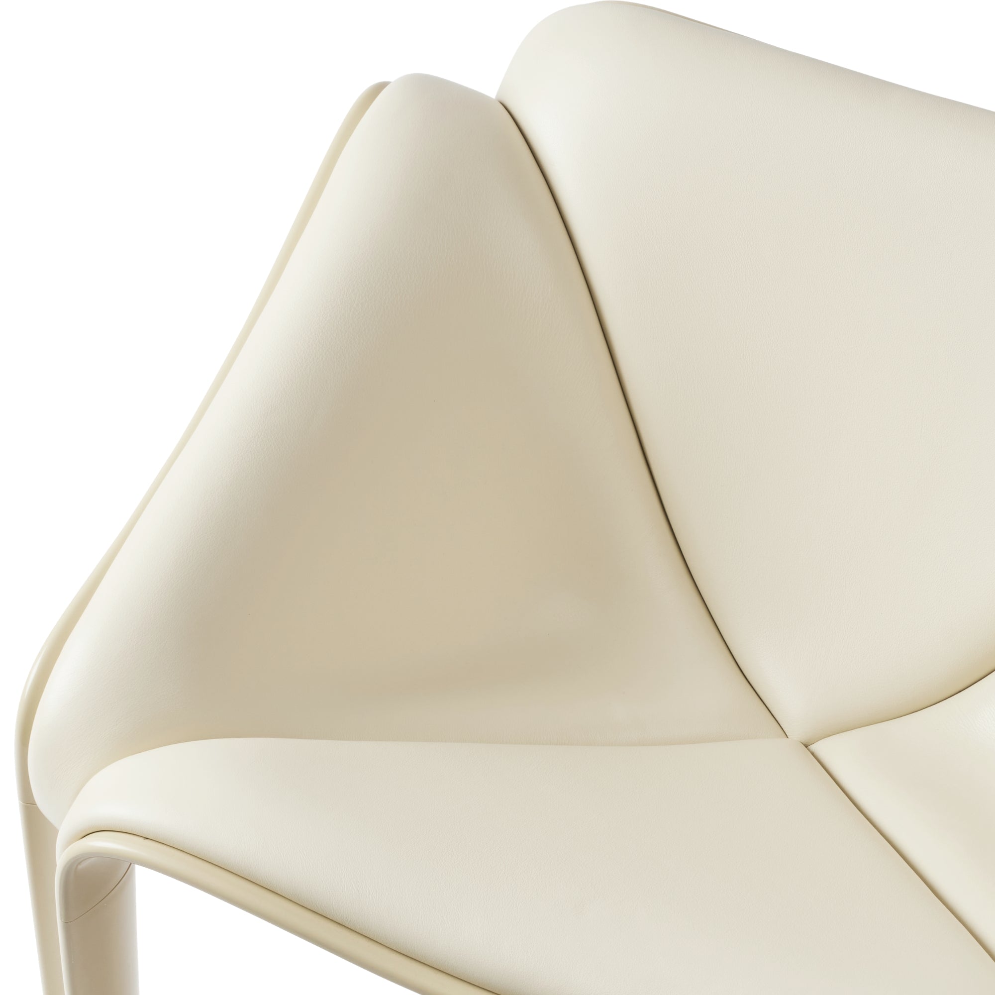 Gubi F300 Lounge Chair – Luxury Lounge Chair in Cream Leather
