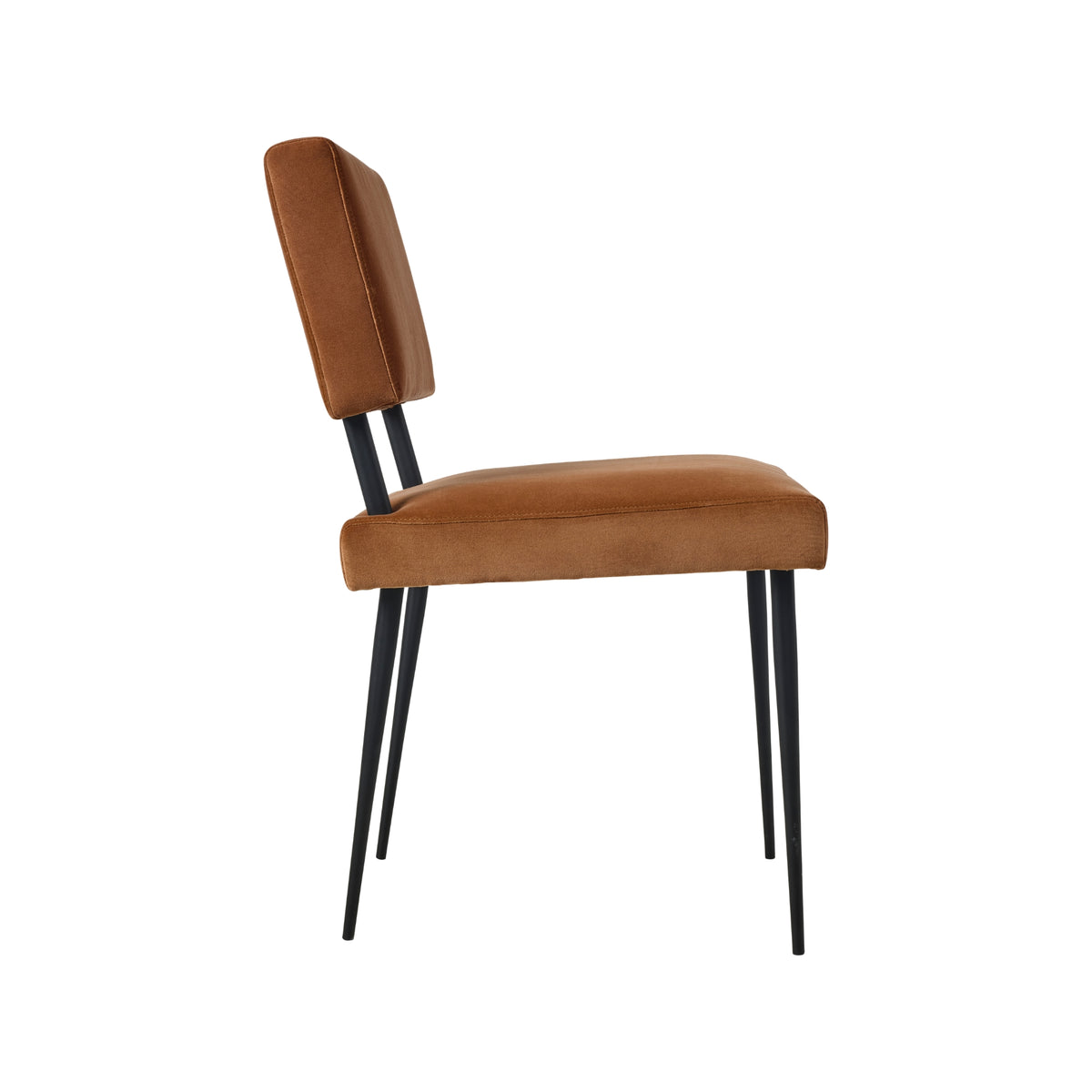 Gubi M-Chair Dining Chair – Luxury Chair in Brown