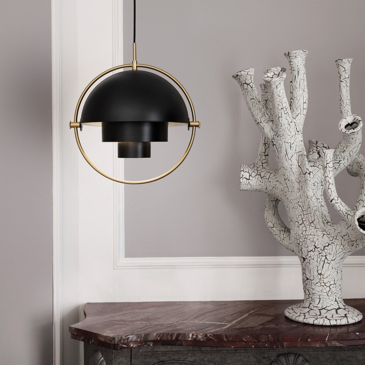Gubi Multi-Lite Pendant, Brass / Black – Modern Pendant in Black and Brass