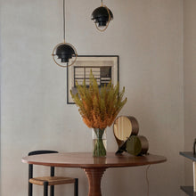 Gubi Multi-Lite Pendant, Brass / Black – Louis Weisdorf Pendant in Black and Brass