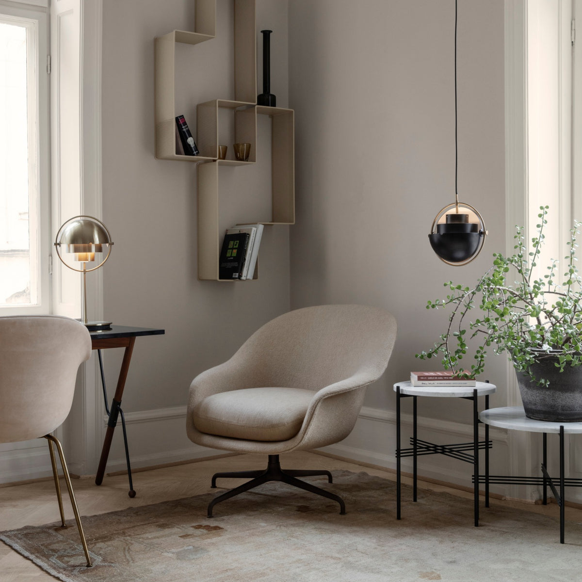 GUBI Multi Lite Pendant – 1970s Pendant Light in Chrome / Black
