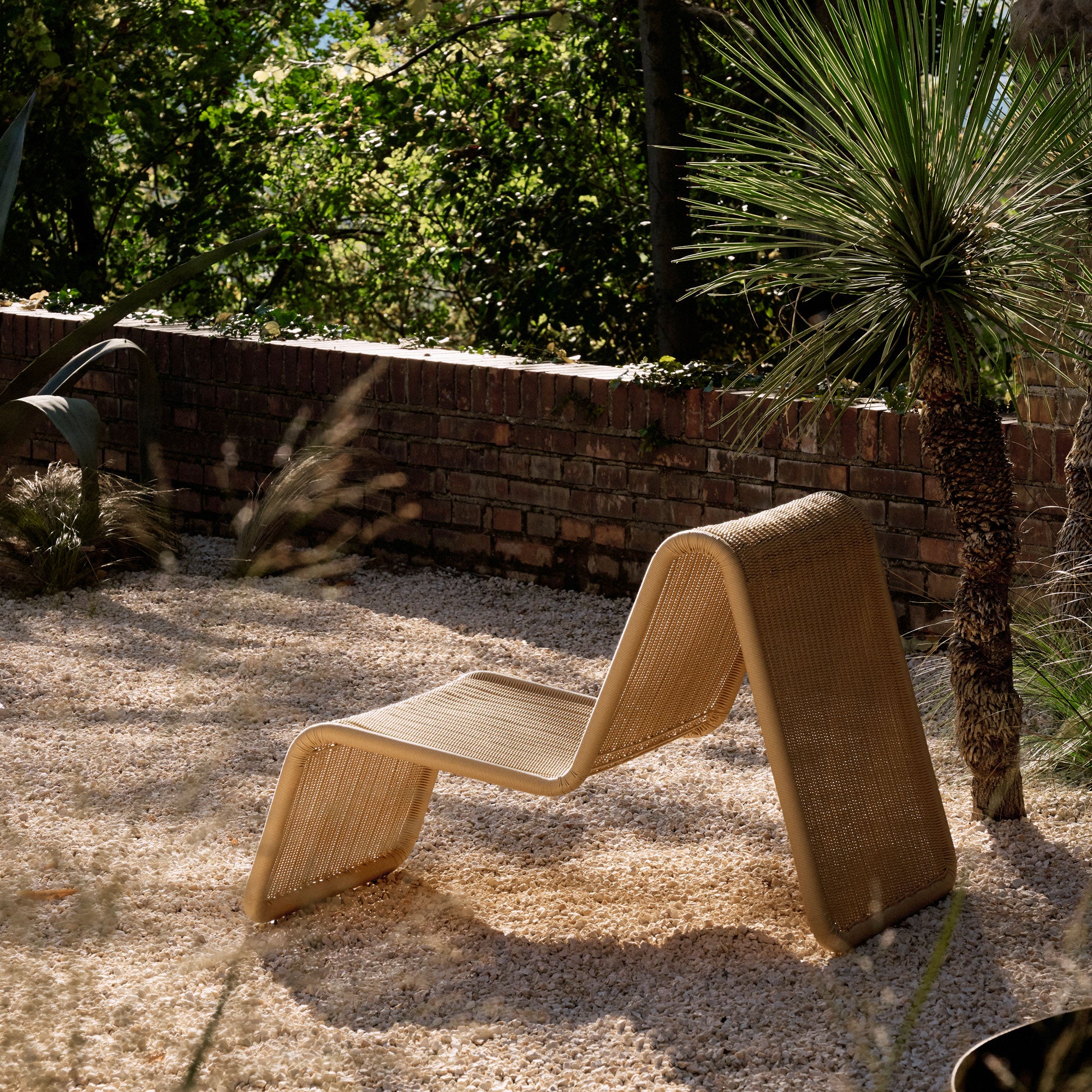 Modern Outdoor Lounge Chair - DSHOP