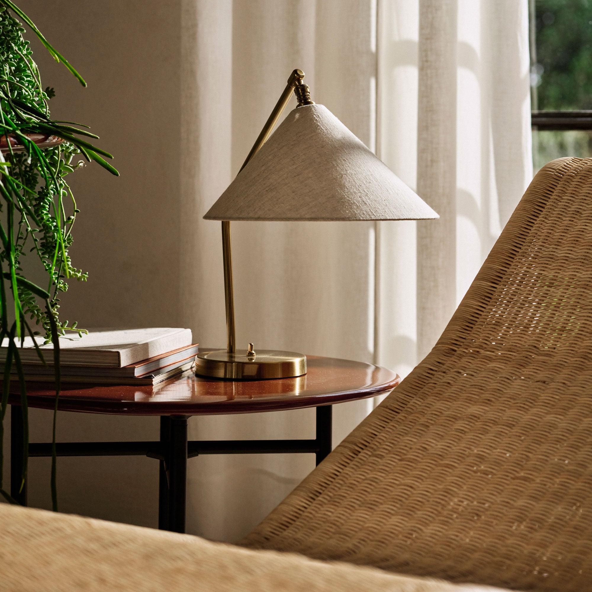 Modern Rattan Chaise Lounge - DSHOP