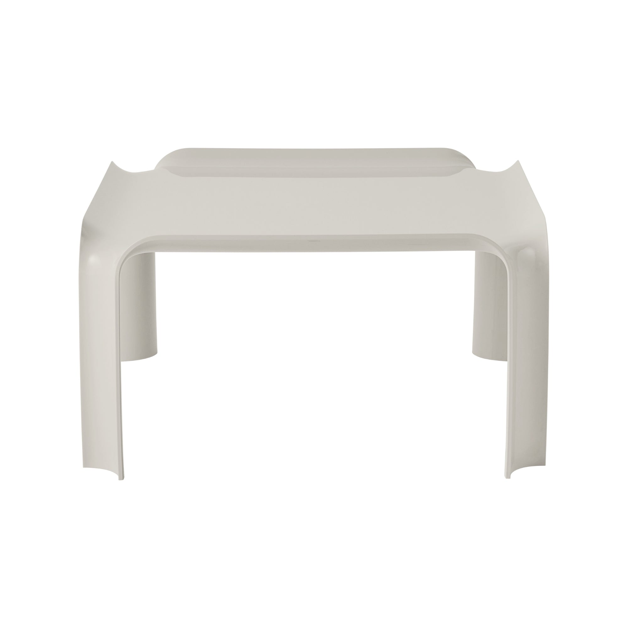 Gubi T877 Side Table – Modern Side Table in Alabaster White