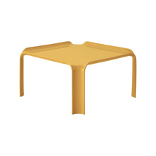 Gubi T877 Side Table – Indoor Side Table in Honey Gold