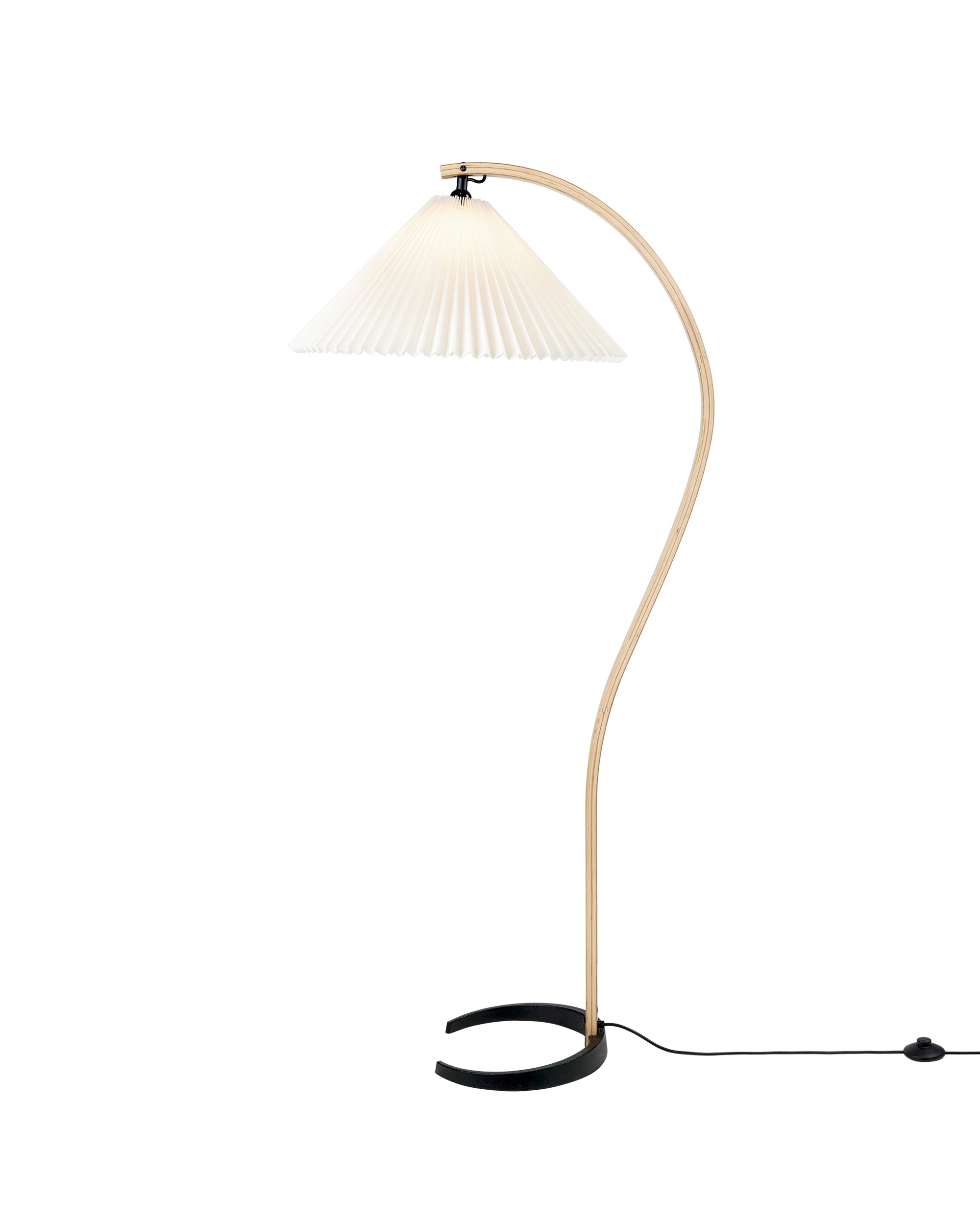 9602 Floor Lamp, Bamboo by Paavo Tynell | Gubi at DSHOP