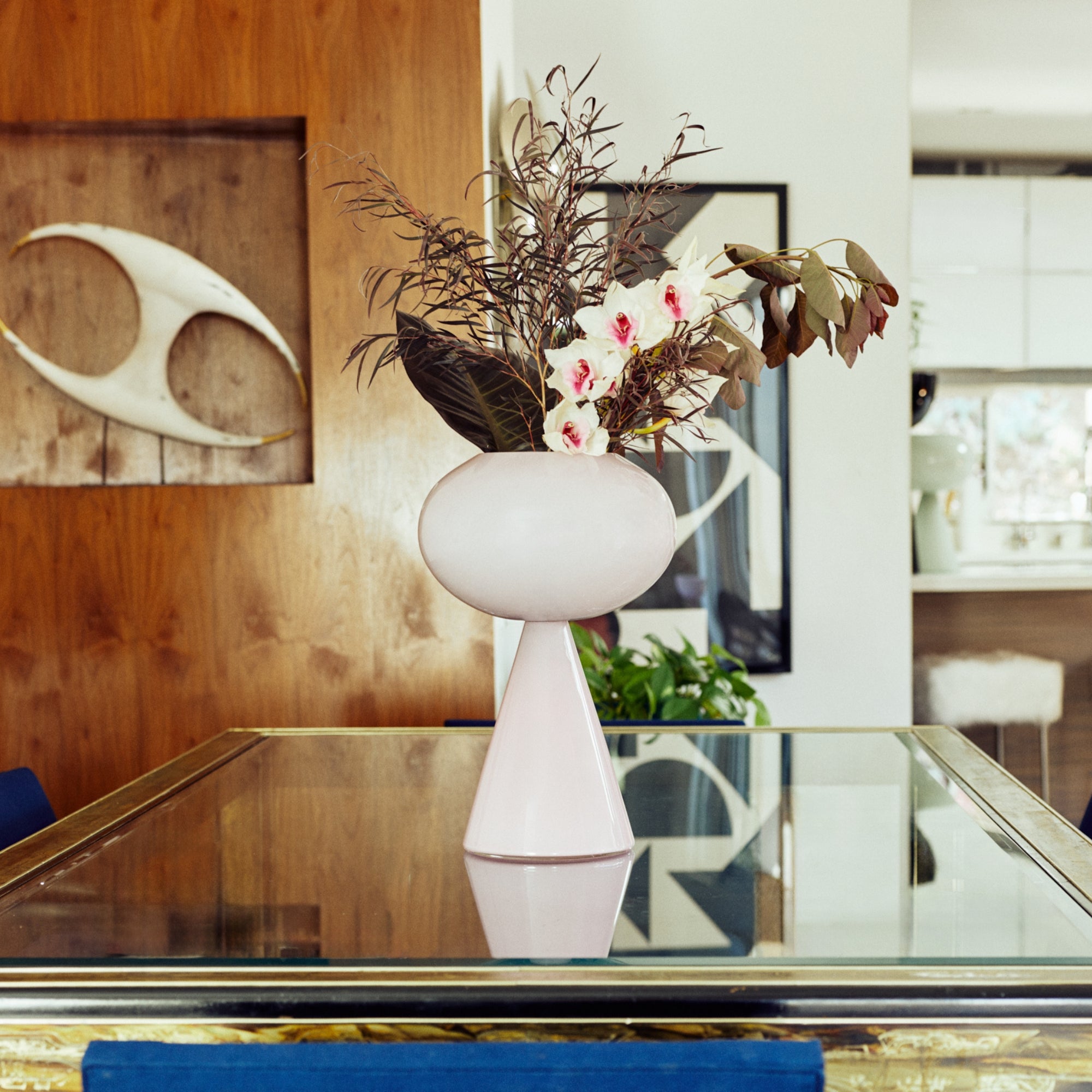 Joe Cariati Fiorelli Concave Pedestal – Opaque Glass Art