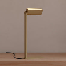Lambert & Fils Table Lamp | DSHOP
