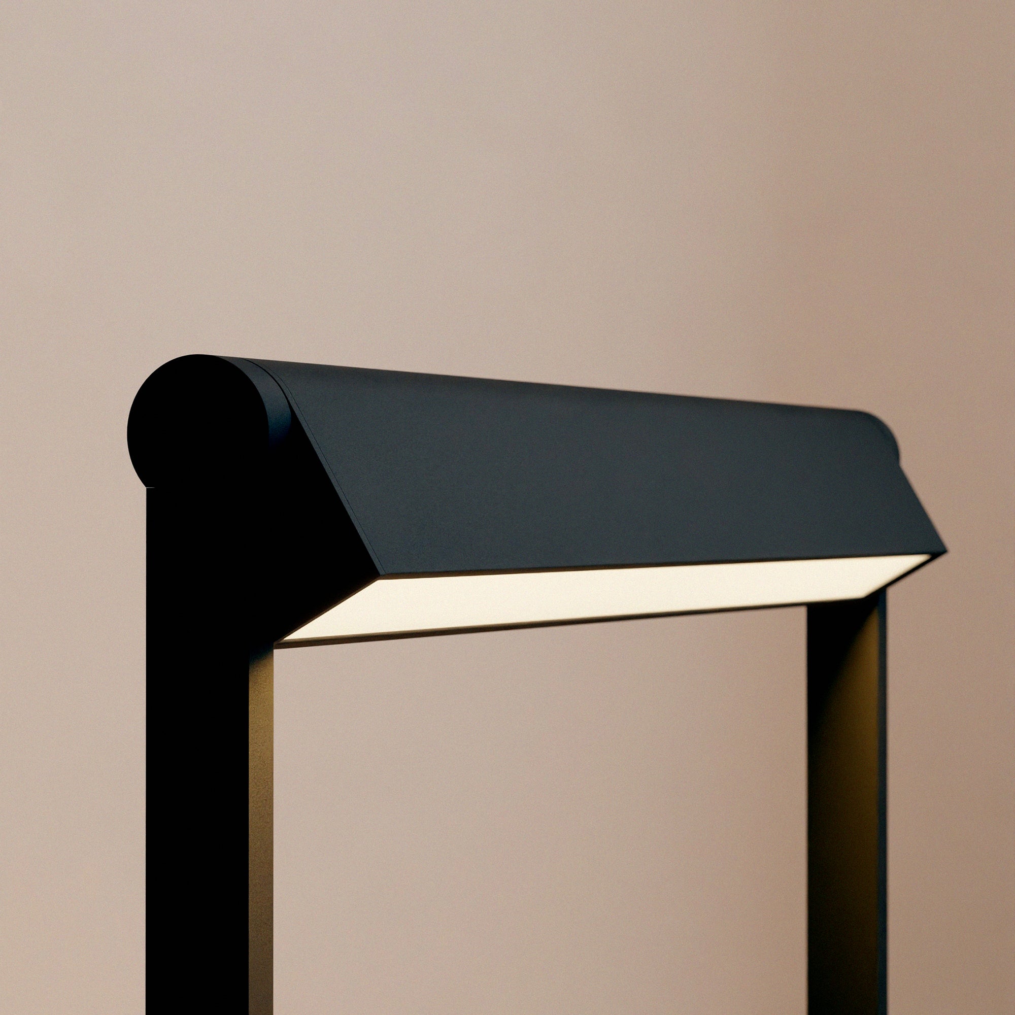 Lambert & Fils Table Lamp | DSHOP