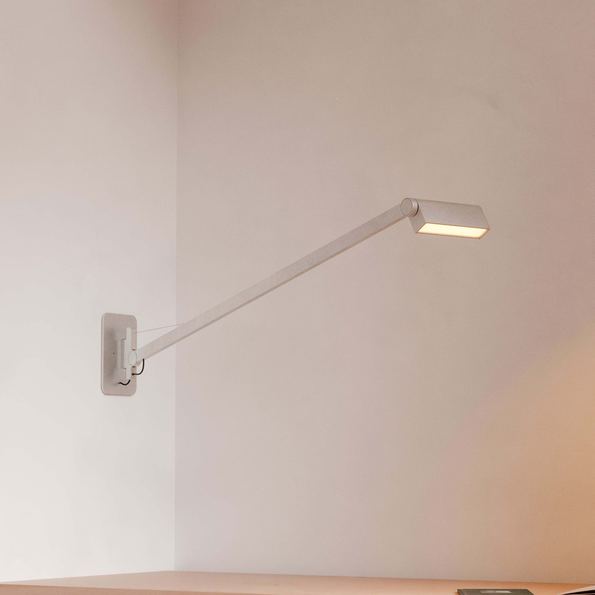 Adjustable Long Arm Wall Lamp | DSHOP