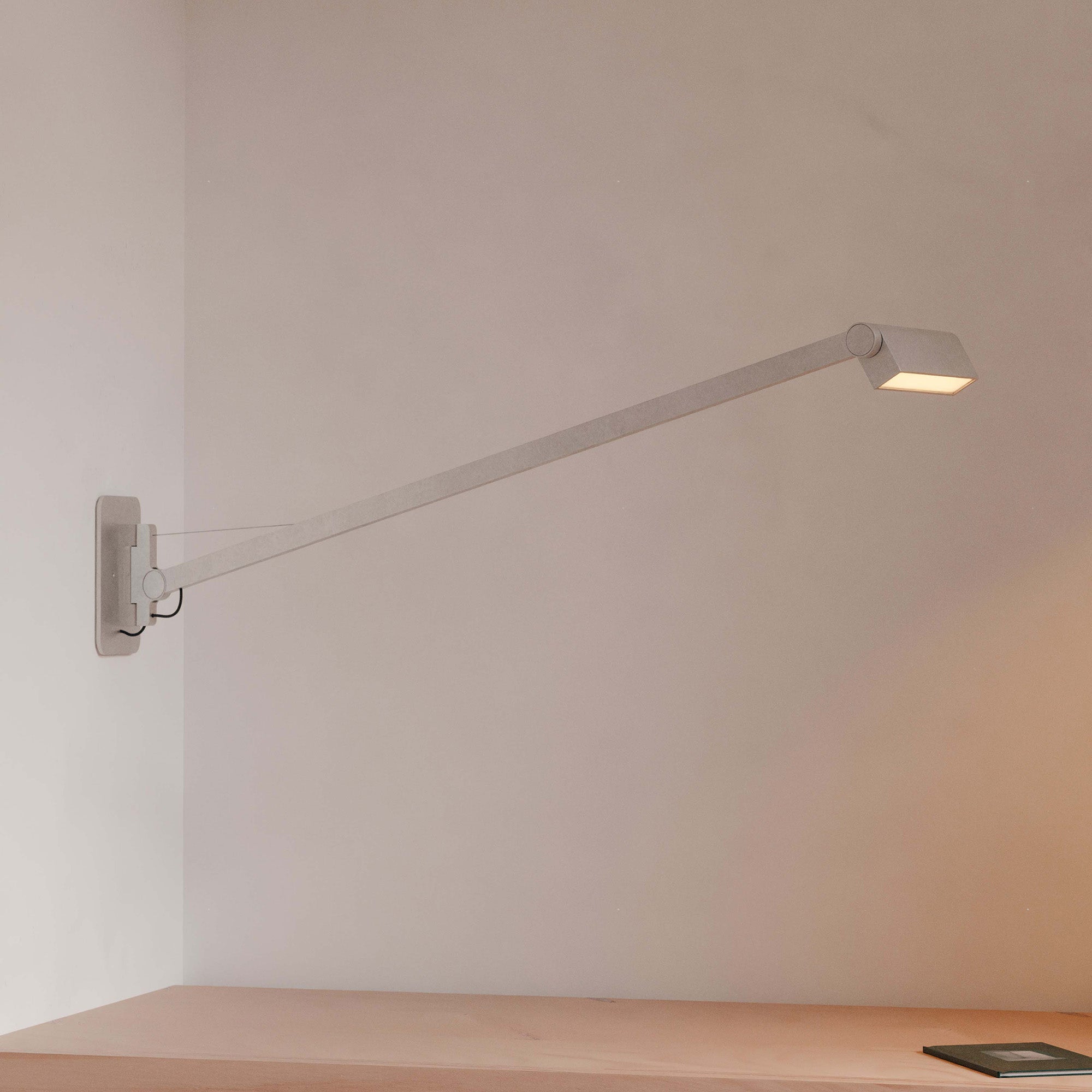 Lambert & Fils Long Arm Wall Lamp | DSHOP