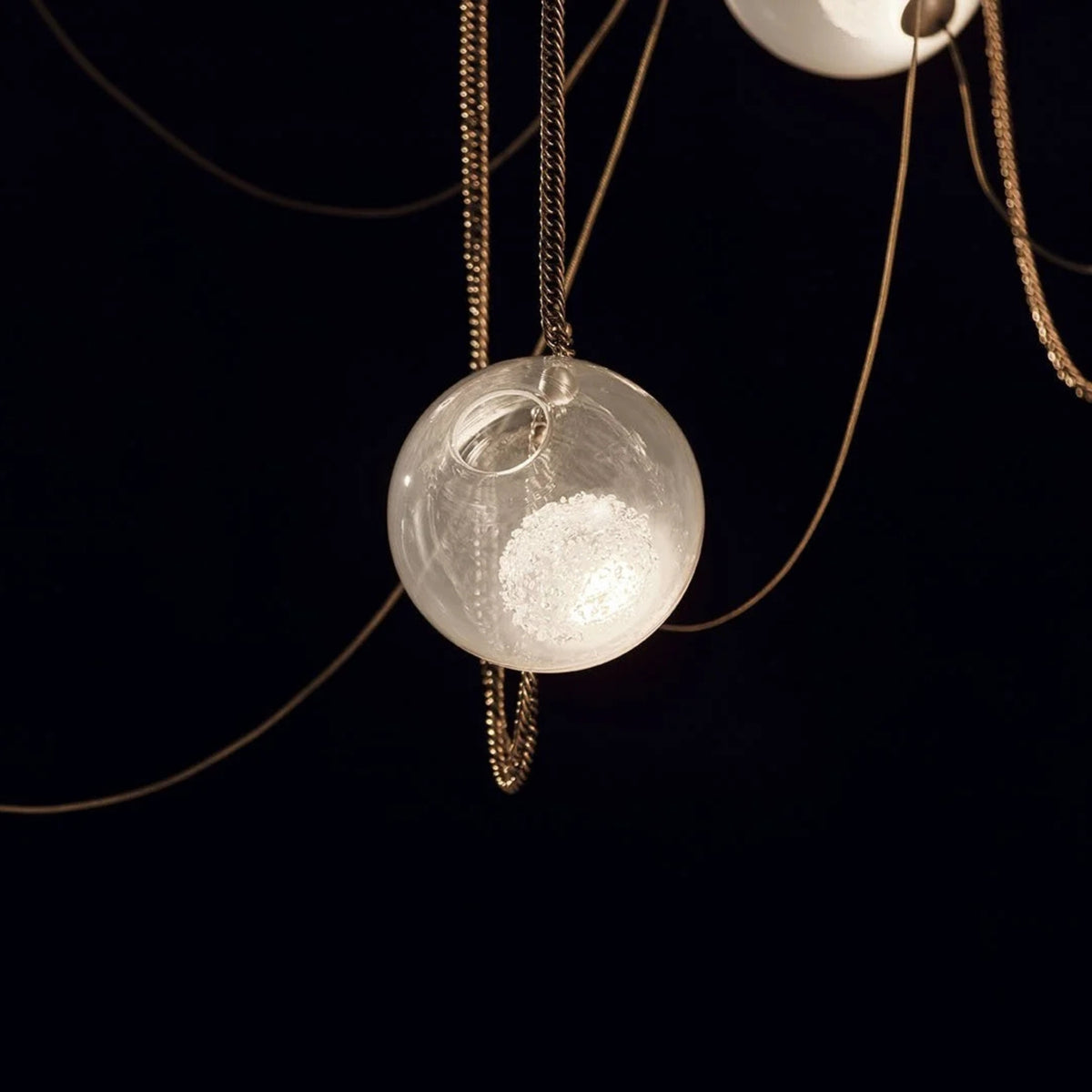 Larose Guyon Abysse 03 – Handmade Chandelier with Brass Chains