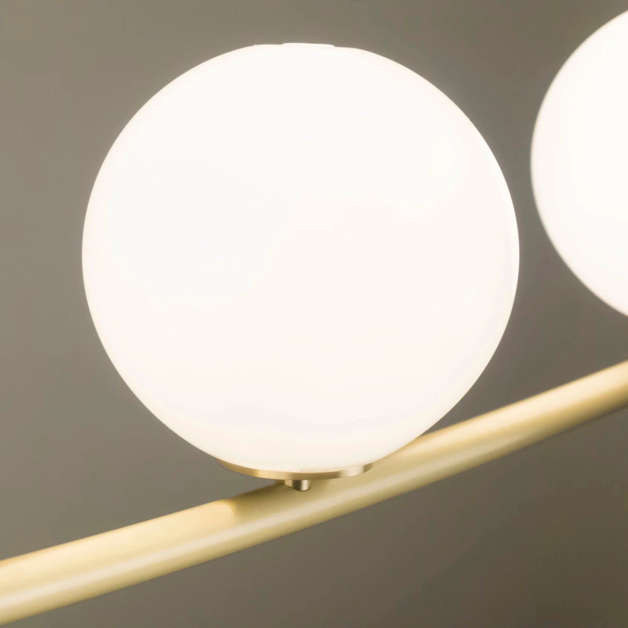 Larose Guyon Perle 3 Pendant Light – Hand Blown Glass Sphere