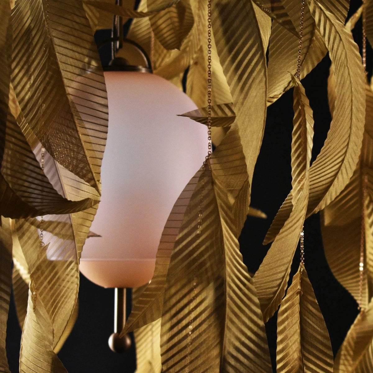 Larose Guyon Saule L 01 – LED Chandelier