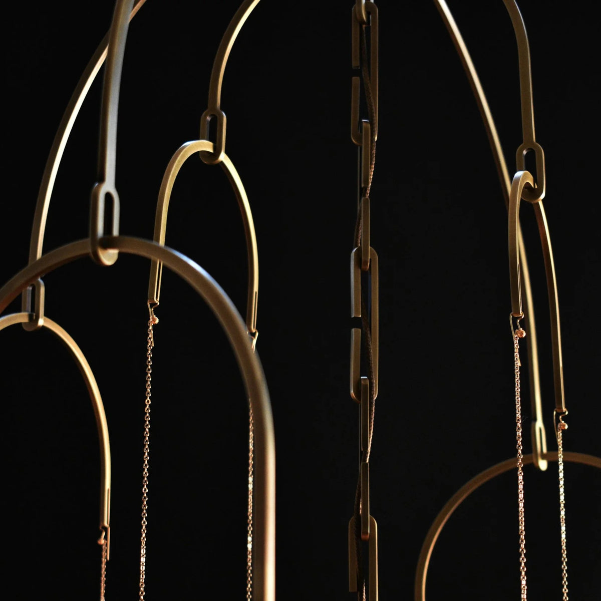 Larose Guyon Saule S 03 – Mobile Chandelier