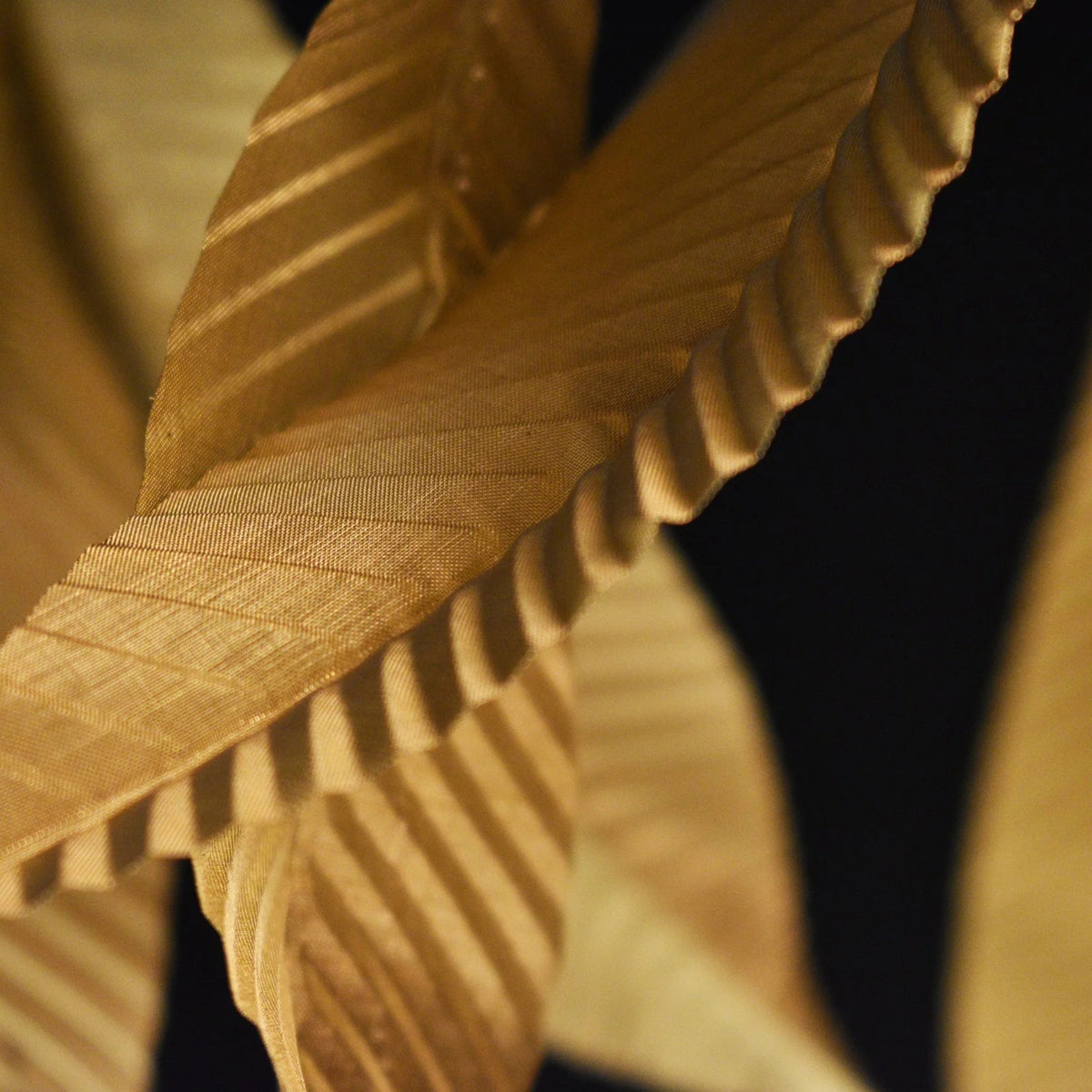 Larose Guyon Saule S 03 – Aged Brass Leaves