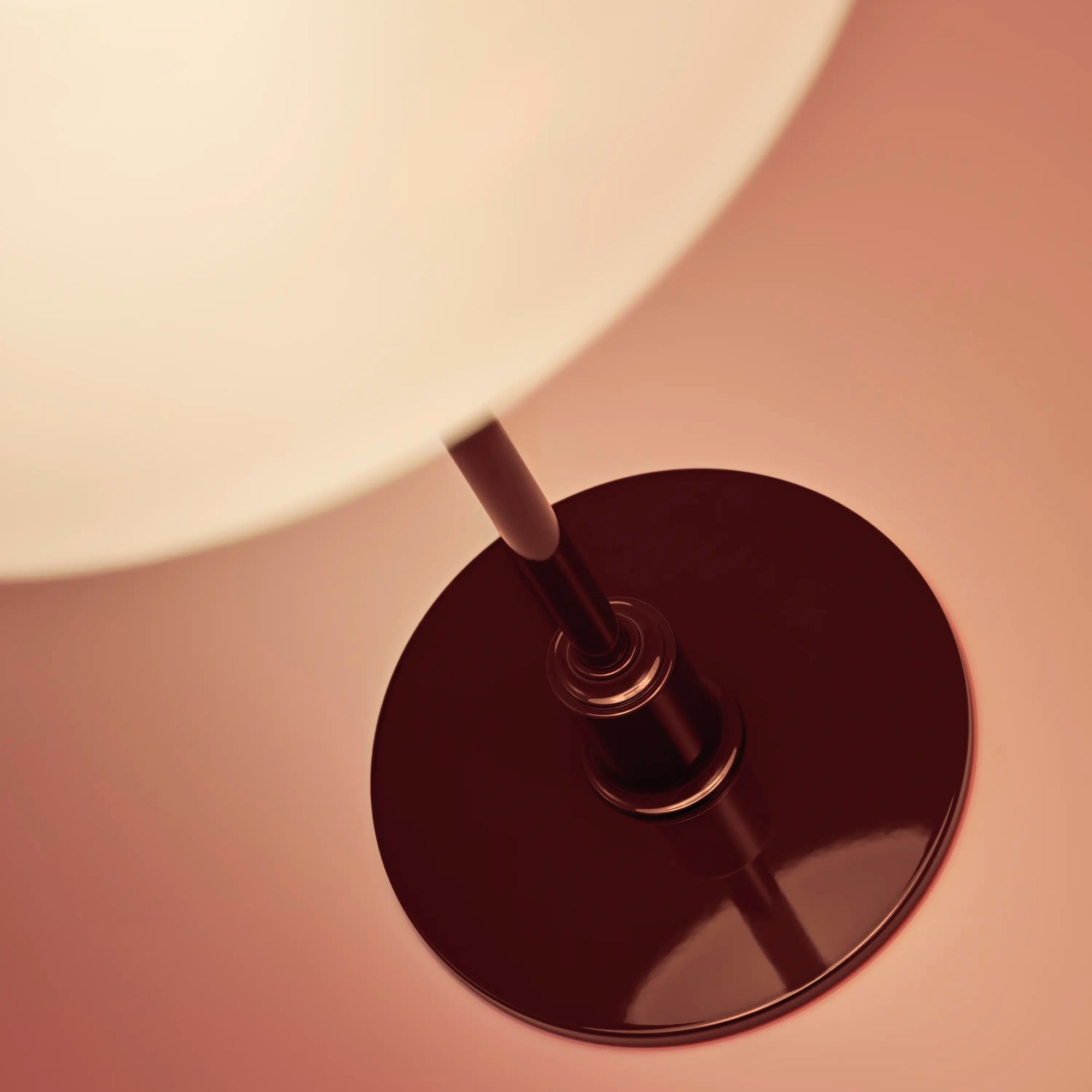 Louis Poulsen PH 2/1 Glass Table Lamp – Handcrafted Table Lamp in Glossy Burgundy