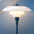 Louis Poulsen PH 2/1 Glass Table Lamp – Versatile Table Lamp in Glossy Blue